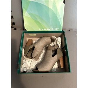 Women's Shoes - SoleSENSEability Peep toe chunky heels, Stone, Size 7.5